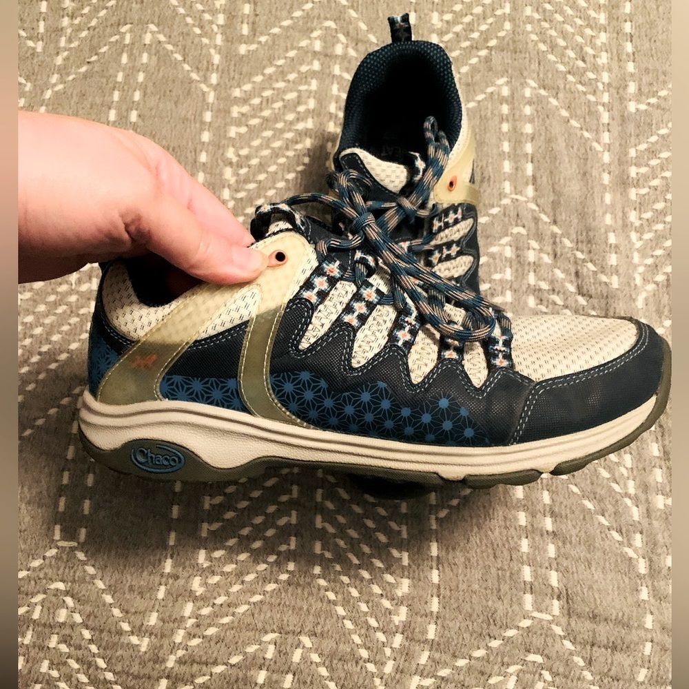 Chacos Tennis Shoes Women’s Size 11